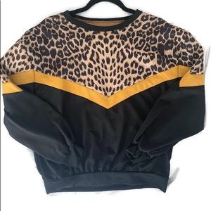 Leopard print sweatshirt